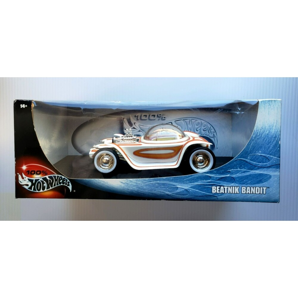 Vintage 2002 Hot Wheels 100%  BEATNIK BANDIT White 1/18  WHITE LINE REAL RIDERS!